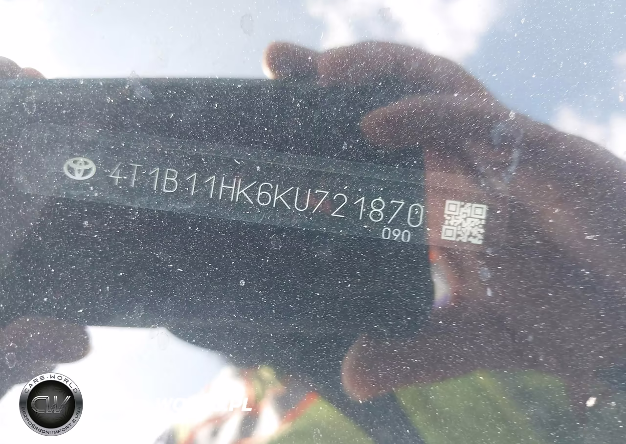 2019 Toyota Camry Se VIN:4T1B11HK6KU721870 - 17