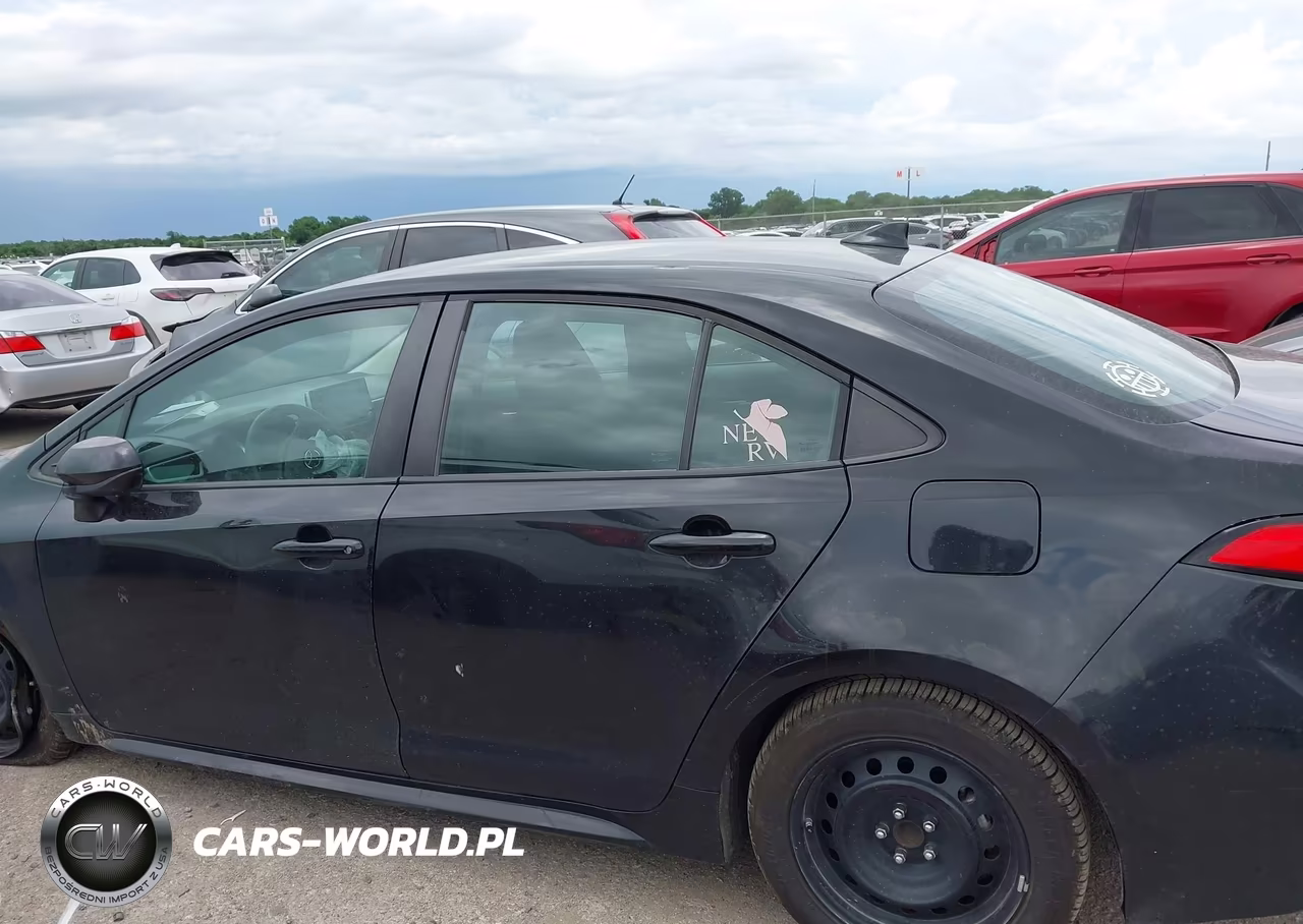 2020 Toyota Corolla Le VIN:5YFEPRAE9LP105646 - 13