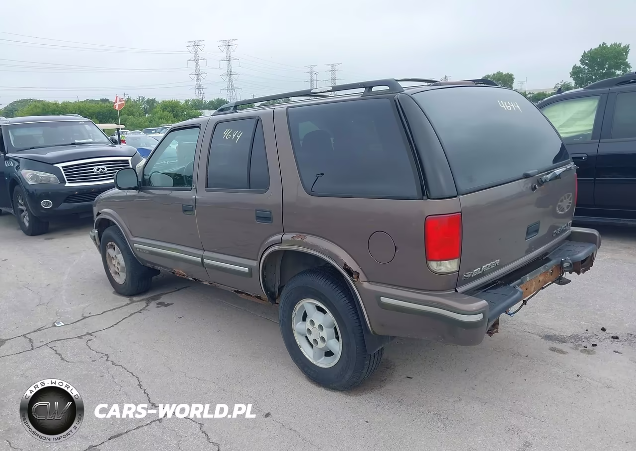 1998 Chevrolet Blazer Ls VIN:1GNDT13W8W2275778 - 3