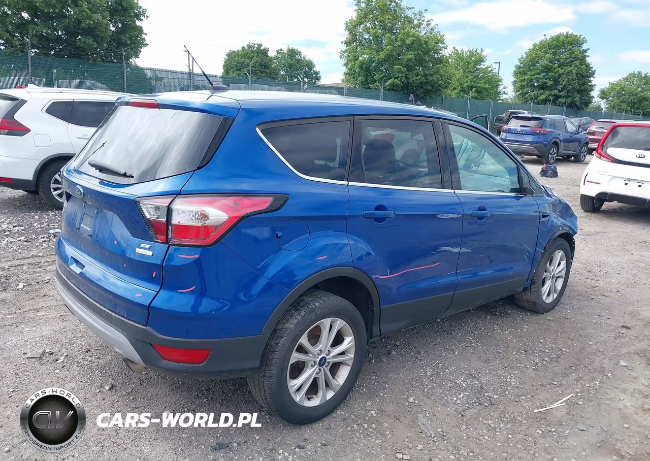 2017 Ford Escape Se VIN:1FMCU0GD9HUE42589 - 4