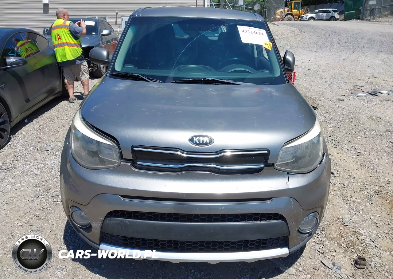 2018 Kia Soul + VIN:KNDJP3A51J7517442 - 12