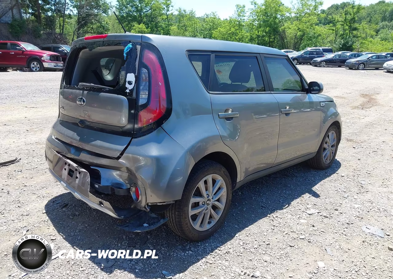 2018 Kia Soul + VIN:KNDJP3A51J7517442 - 4