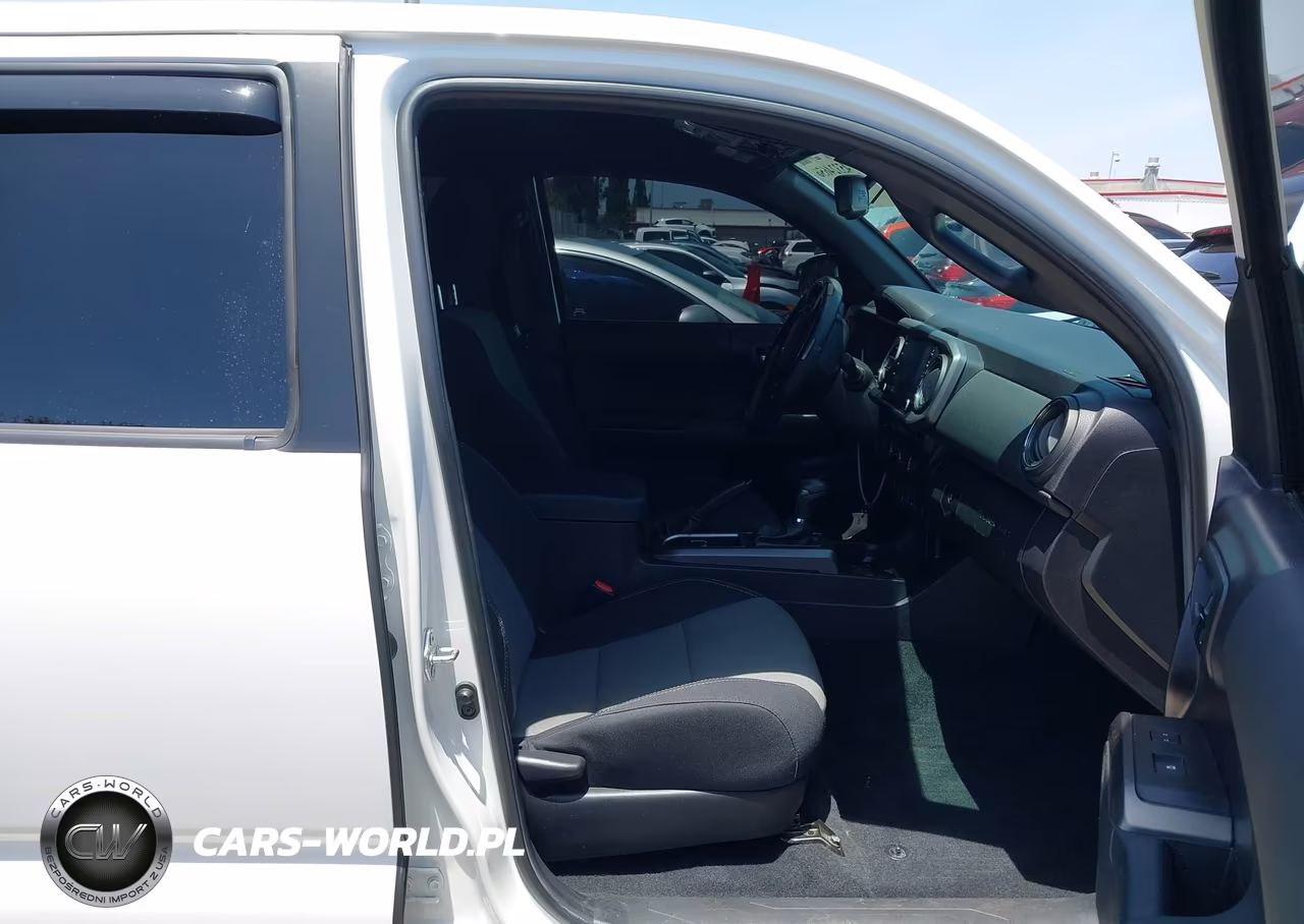 2022 Toyota Tacoma Trd Off Road VIN:3TMCZ5AN5NM520726 - 5