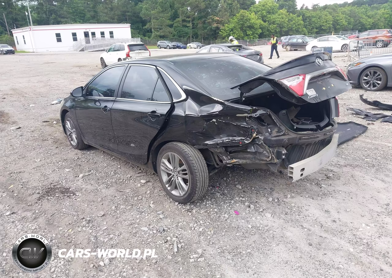 2015 Toyota Camry Se VIN:4T1BF1FK5FU035457 - 3