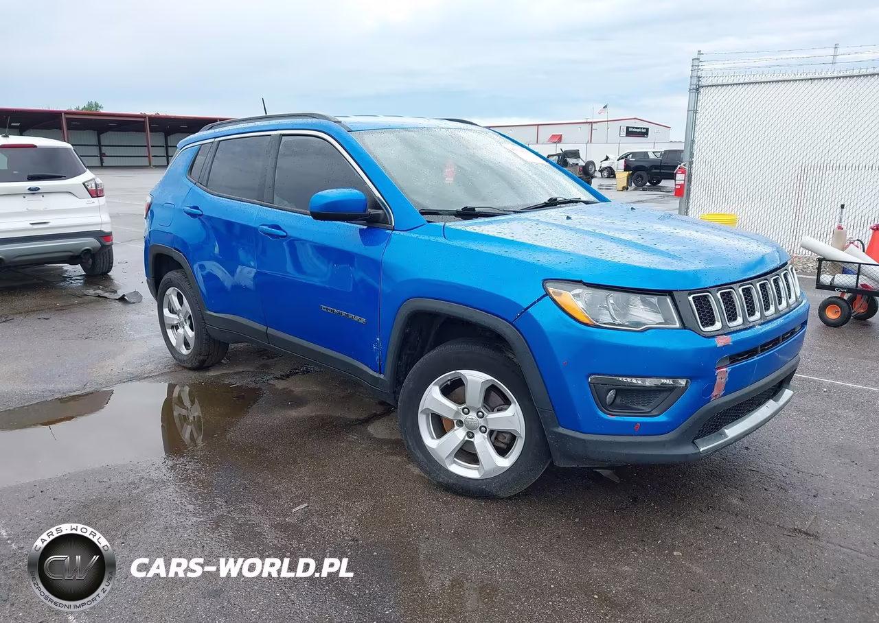 2018 Jeep Compass Latitude 4X4 – zdjęcie 1 z 16