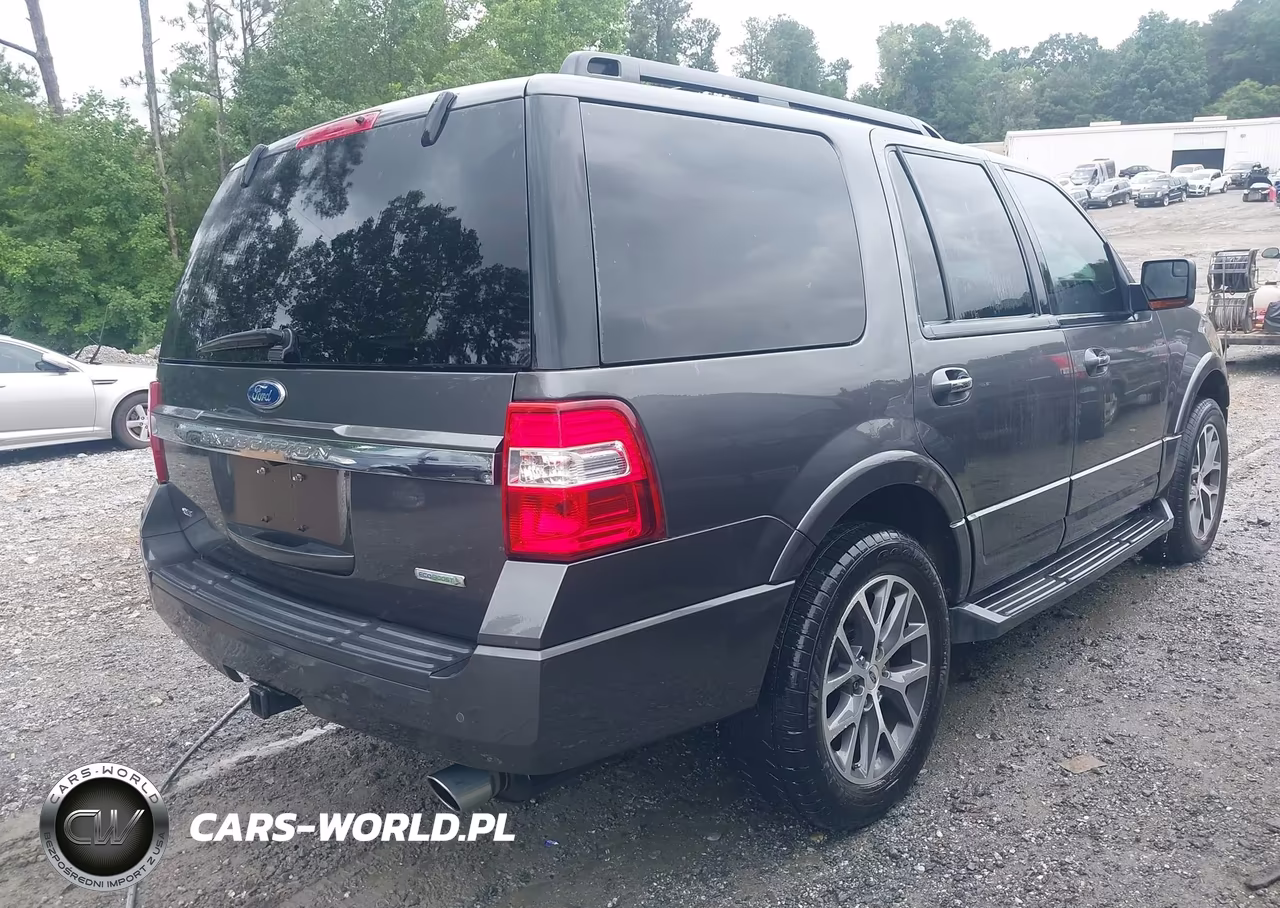 2015 Ford Expedition Xlt VIN:1FMJU1HT2FEF49025 - 4
