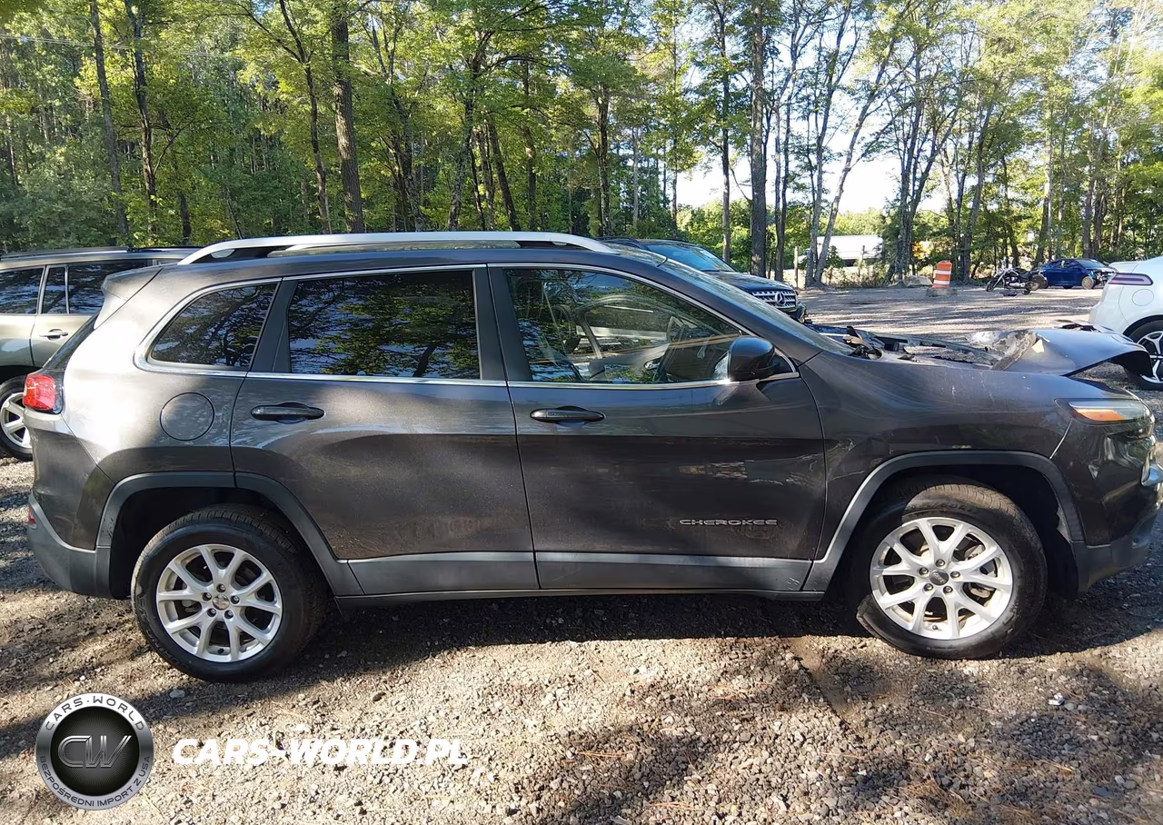 2018 Jeep Cherokee Latitude Plus Fwd VIN:1C4PJLLB9JD544601 - 13