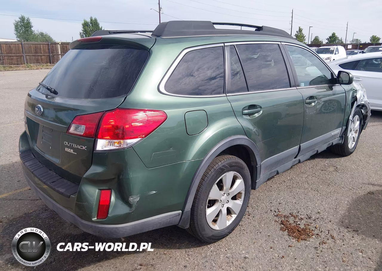 2011 Subaru Outback 2.5I Premium VIN:4S4BRCGC2B3446826 - 4