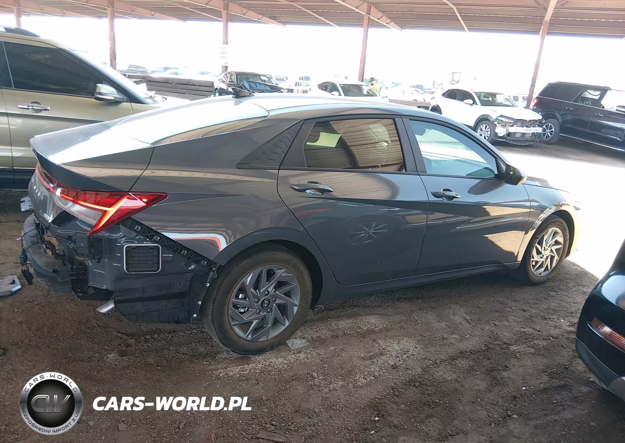 2026 Hyundai Elantra Hybrid Blue VIN:KMHLM4DJ0TU200123 - 12