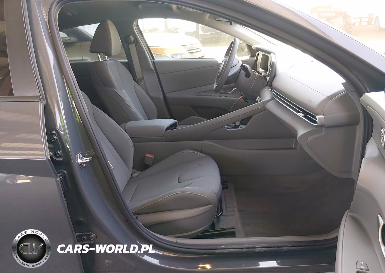 2026 Hyundai Elantra Hybrid Blue VIN:KMHLM4DJ0TU200123 - 5