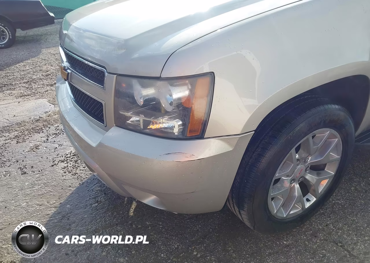 2014 Chevrolet Suburban Lt VIN:1GNSCJE01ER117479 - 17
