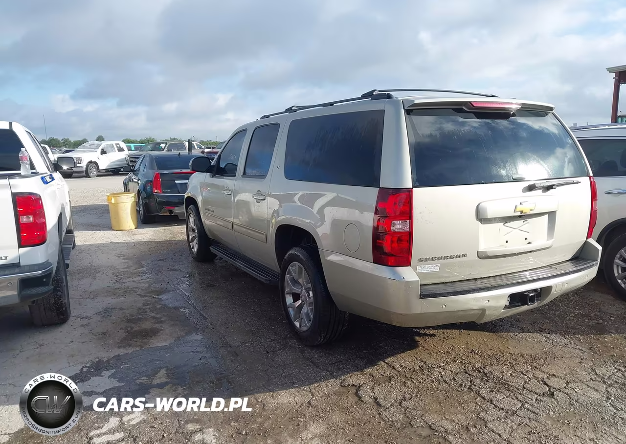 2014 Chevrolet Suburban Lt VIN:1GNSCJE01ER117479 - 3
