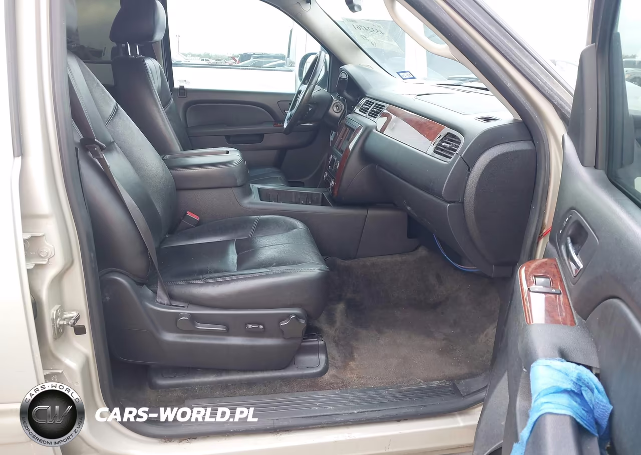 2014 Chevrolet Suburban Lt VIN:1GNSCJE01ER117479 - 5