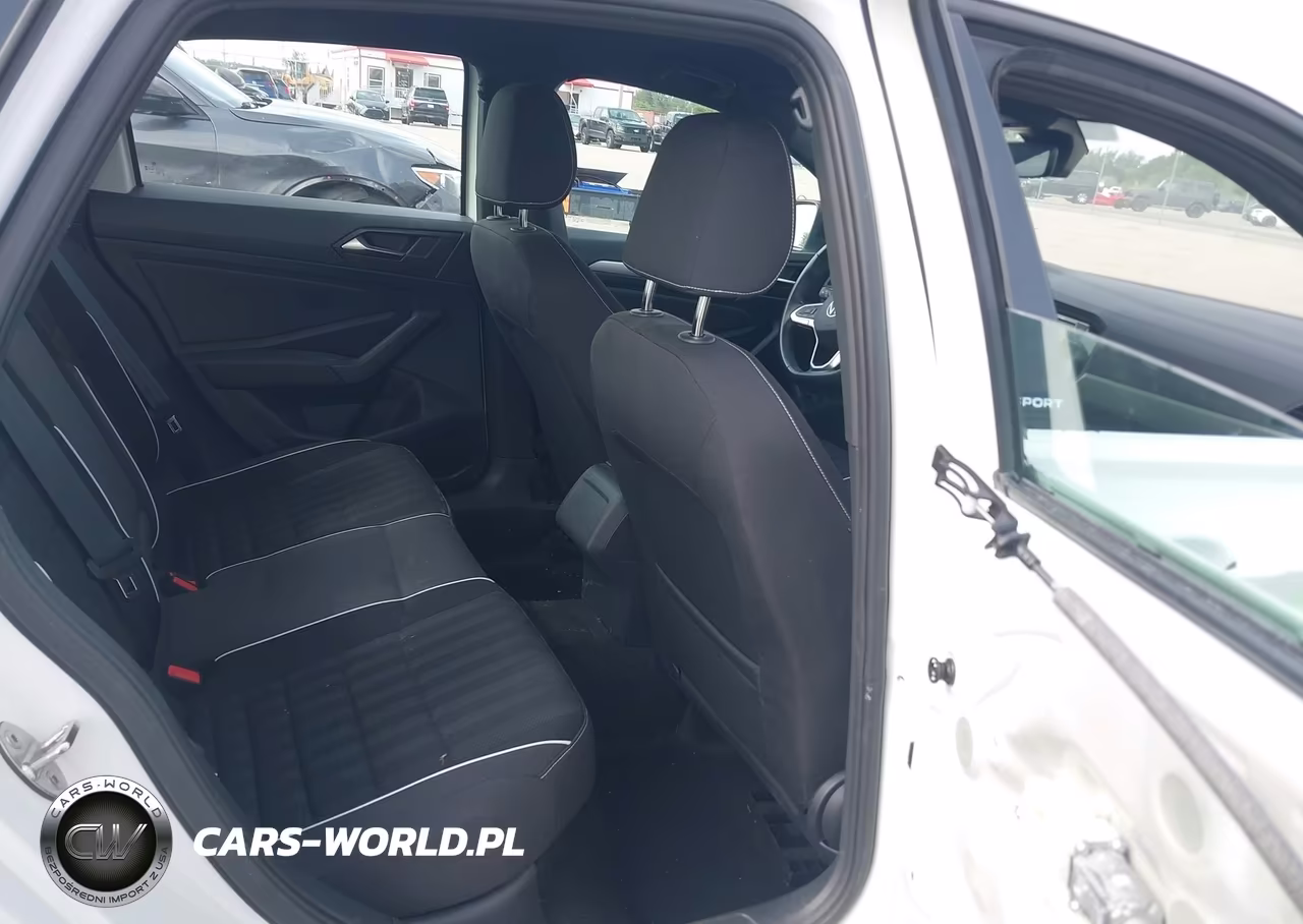 2024 Volkswagen Jetta 1.5T Sport VIN:3VWBM7BUXRM039613 - 8