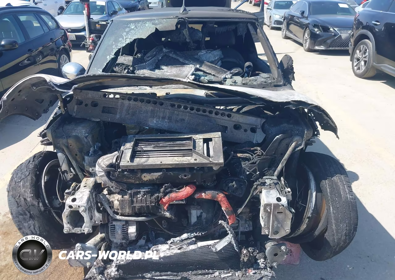 2005 Mini Cooper S VIN:WMWRH33475TF81812 - 6