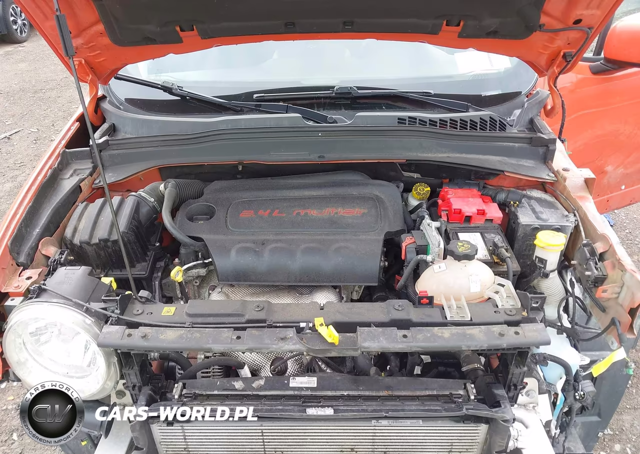 2018 Jeep Renegade Latitude 4X4 VIN:ZACCJBBB8JPG99846 - 10