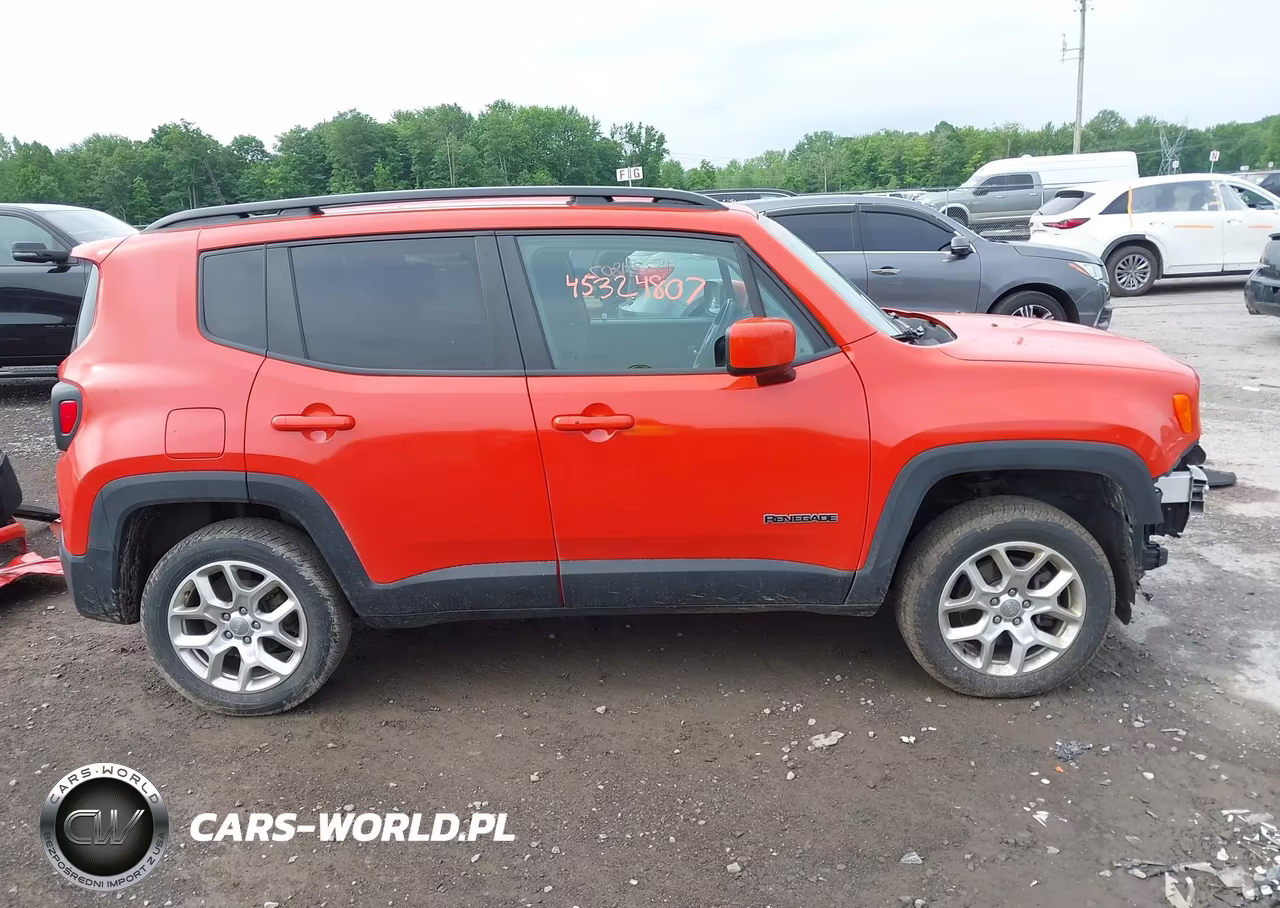 2018 Jeep Renegade Latitude 4X4 VIN:ZACCJBBB8JPG99846 - 14