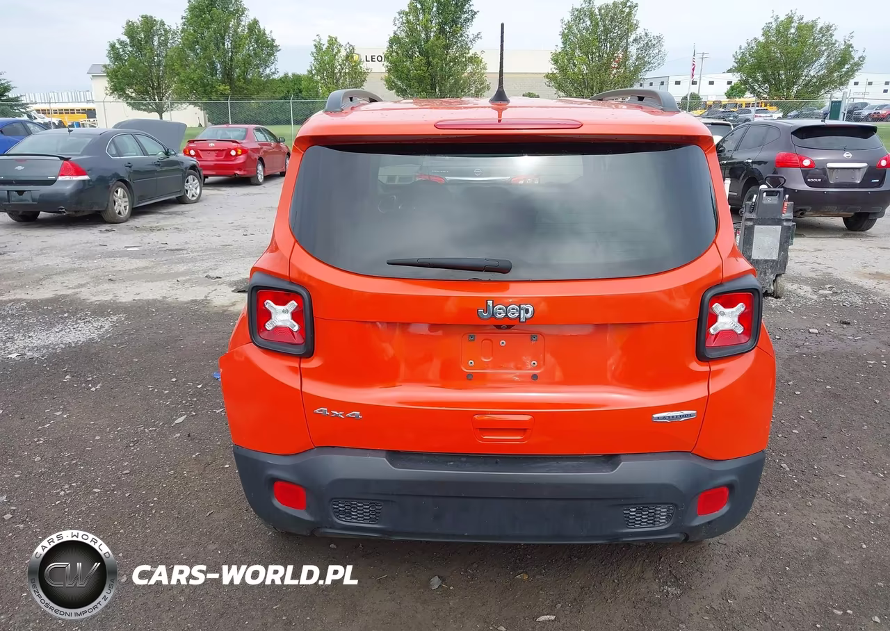 2018 Jeep Renegade Latitude 4X4 VIN:ZACCJBBB8JPG99846 - 17