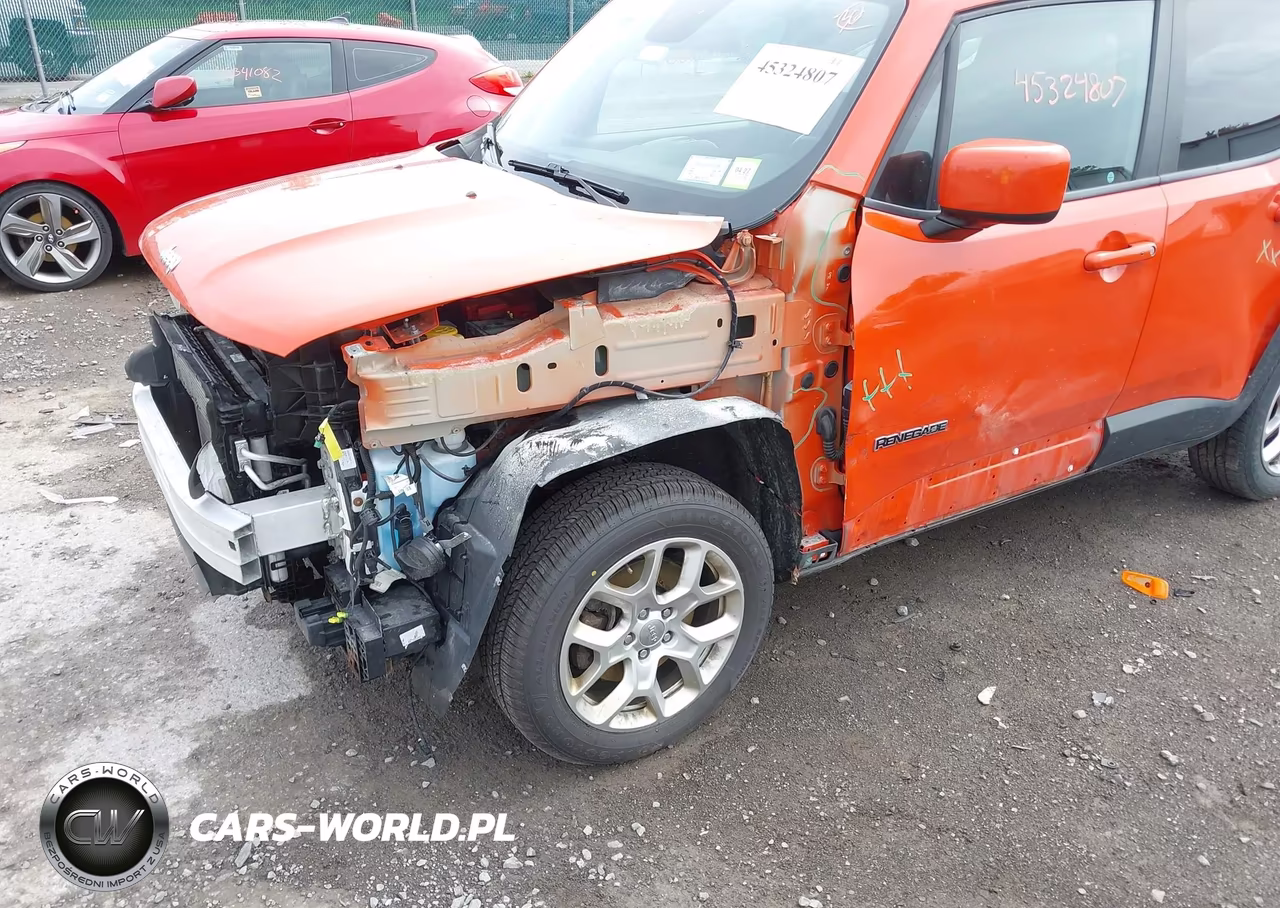 2018 Jeep Renegade Latitude 4X4 VIN:ZACCJBBB8JPG99846 - 6