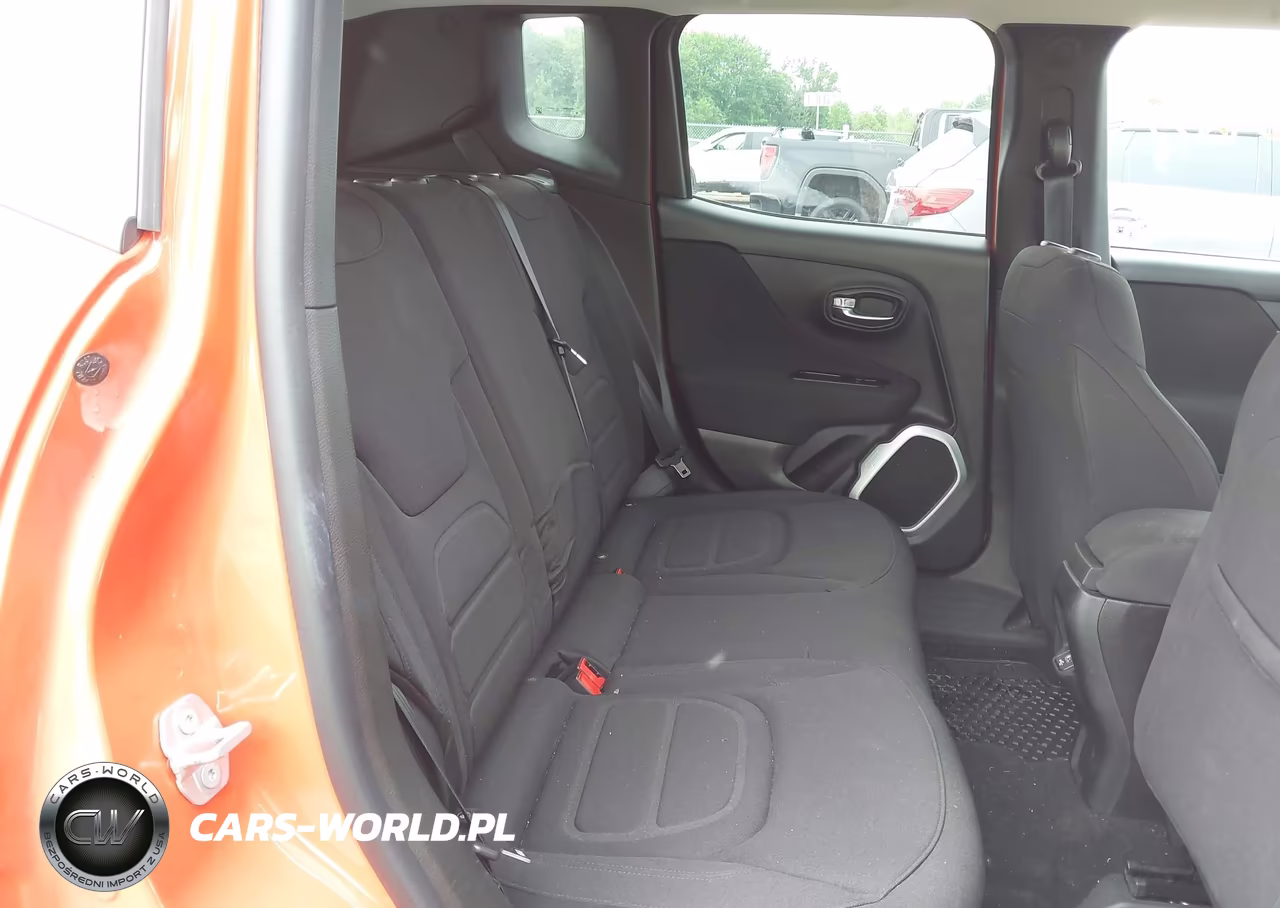 2018 Jeep Renegade Latitude 4X4 VIN:ZACCJBBB8JPG99846 - 8