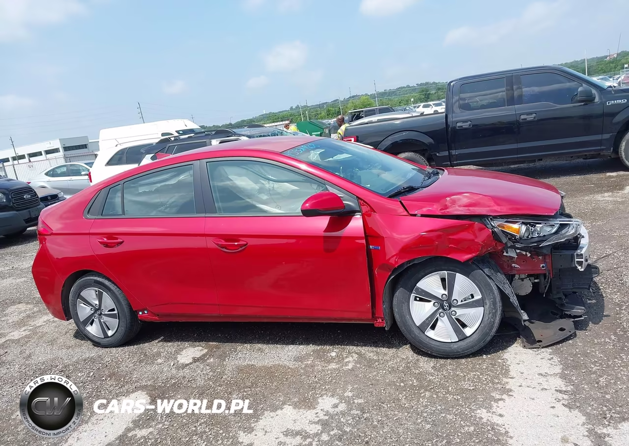 2020 Hyundai Ioniq Hybrid Blue VIN:KMHC65LC5LU225957 - 13