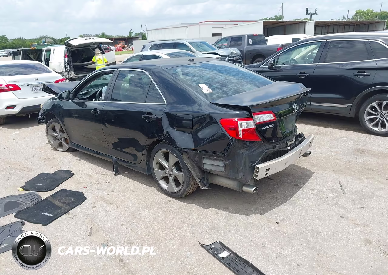 2013 Toyota Camry Se V6 VIN:4T1BK1FK0DU020972 - 3