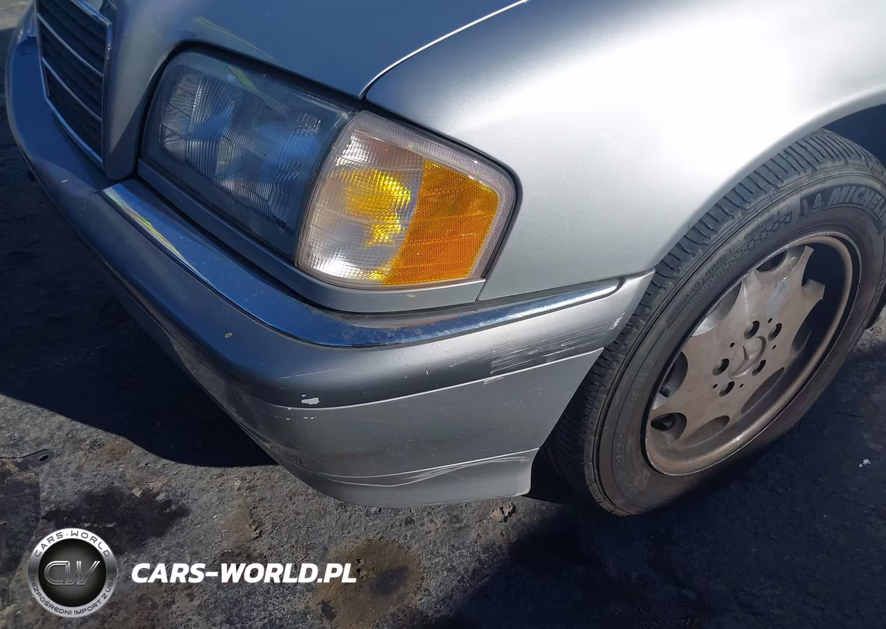 2000 Mercedes-Benz C 230 Kompressor VIN:WDBHA24G3YA831435 - 12