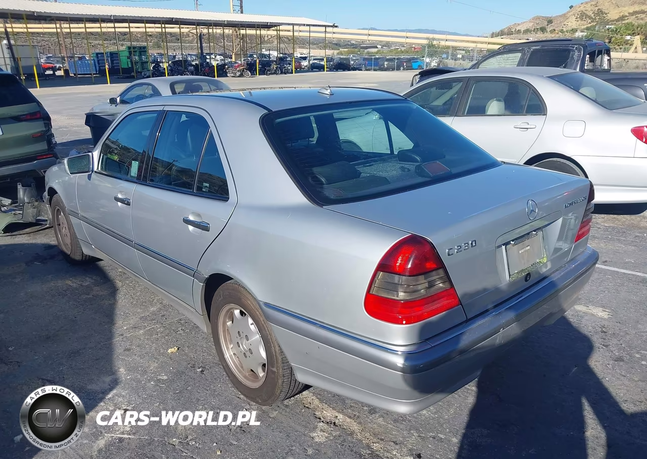 2000 Mercedes-Benz C 230 Kompressor VIN:WDBHA24G3YA831435 - 3