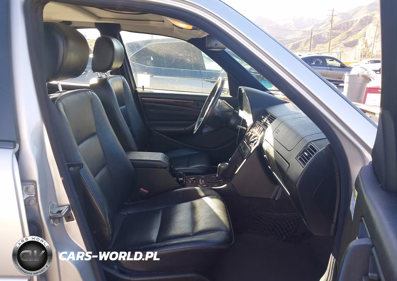2000 Mercedes-Benz C 230 Kompressor VIN:WDBHA24G3YA831435 - 5