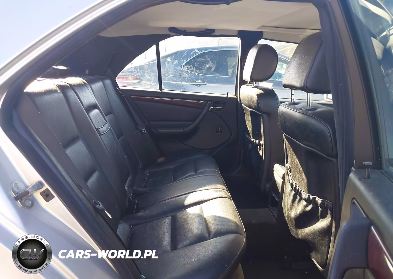 2000 Mercedes-Benz C 230 Kompressor VIN:WDBHA24G3YA831435 - 8