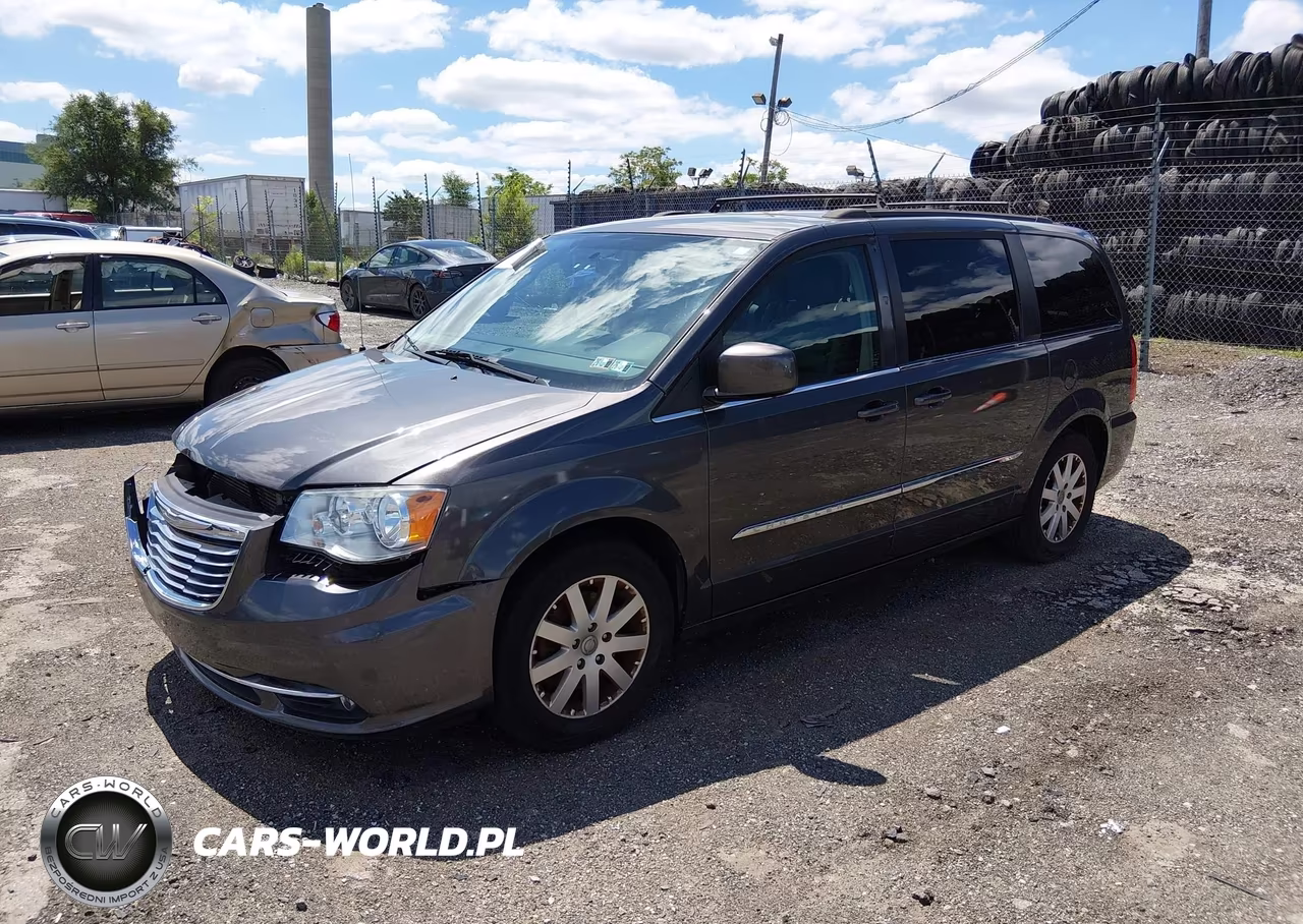 2015 Chrysler Town & Country Touring VIN:2C4RC1BG4FR560696 - 2