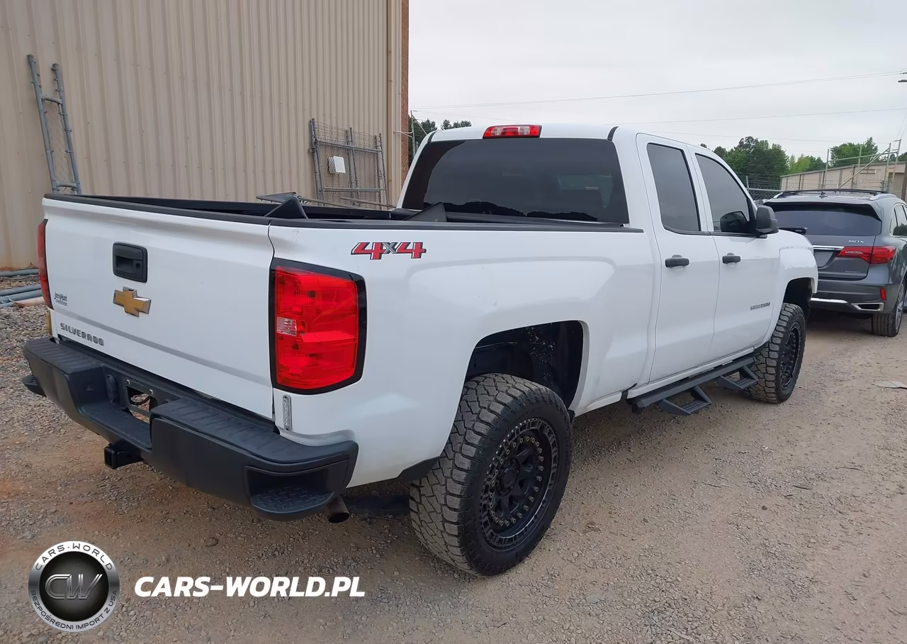 2018 Chevrolet Silverado 1500 Work Truck VIN:1GCVKNEH2JZ353090 - 4