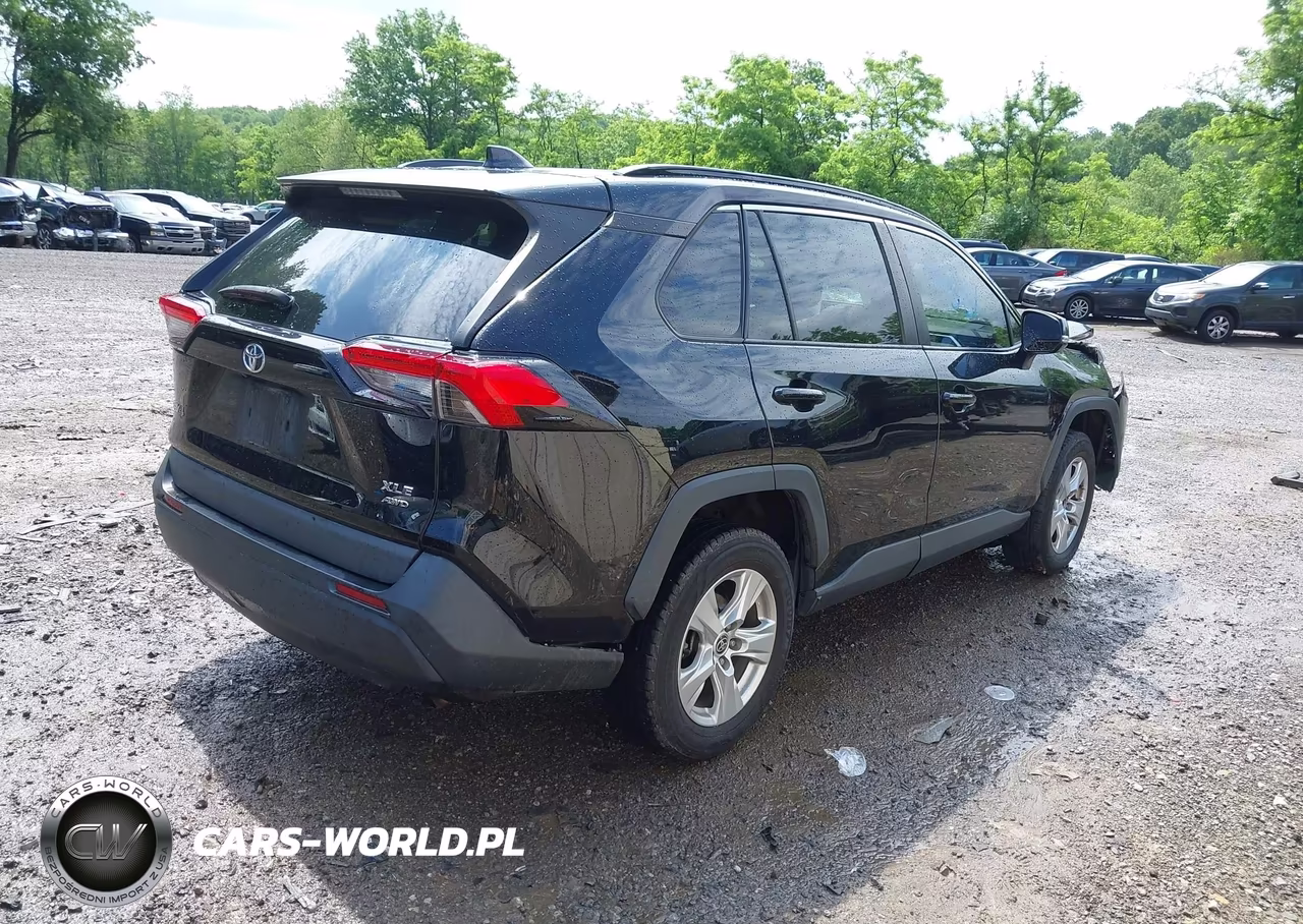 2021 Toyota Rav4 Xle VIN:2T3P1RFV3MC243842 - 4