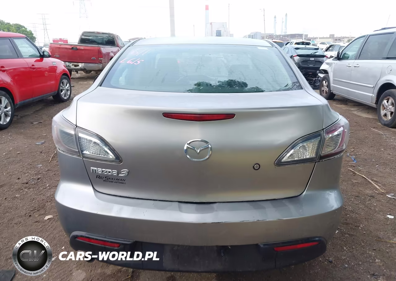 2011 Mazda Mazda3 I Sport VIN:JM1BL1UF9B1369540 - 16
