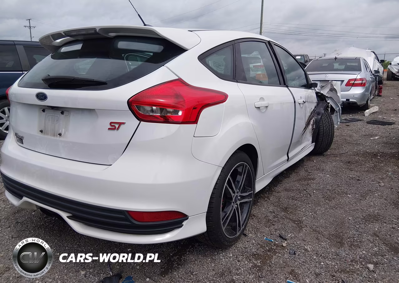 2018 Ford Focus St VIN:1FADP3L90JL281621 - 4