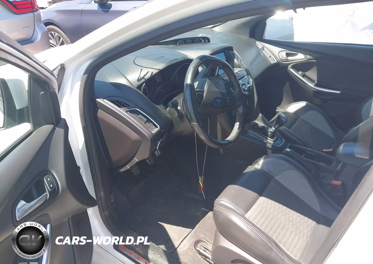 2018 Ford Focus St VIN:1FADP3L90JL281621 - 5