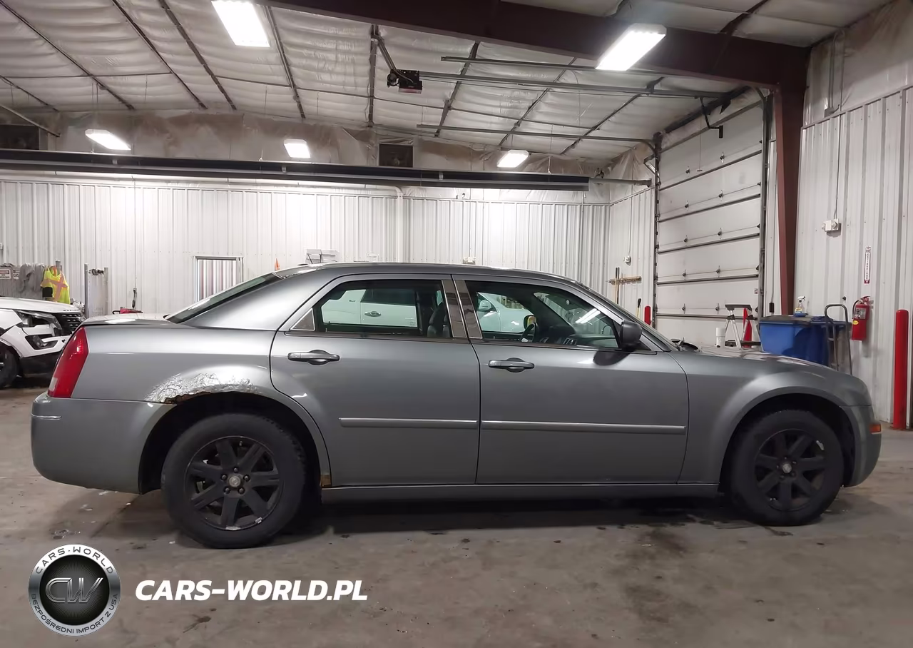 2007 Chrysler 300 Touring VIN:2C3KA53G17H742929 - 13