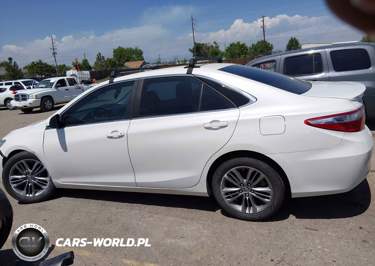 2015 Toyota Camry Se VIN:4T1BF1FK1FU044110 - 14