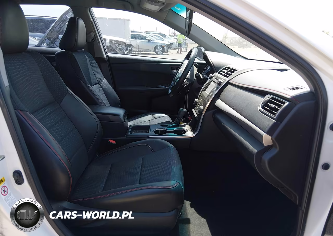 2015 Toyota Camry Se VIN:4T1BF1FK1FU044110 - 5