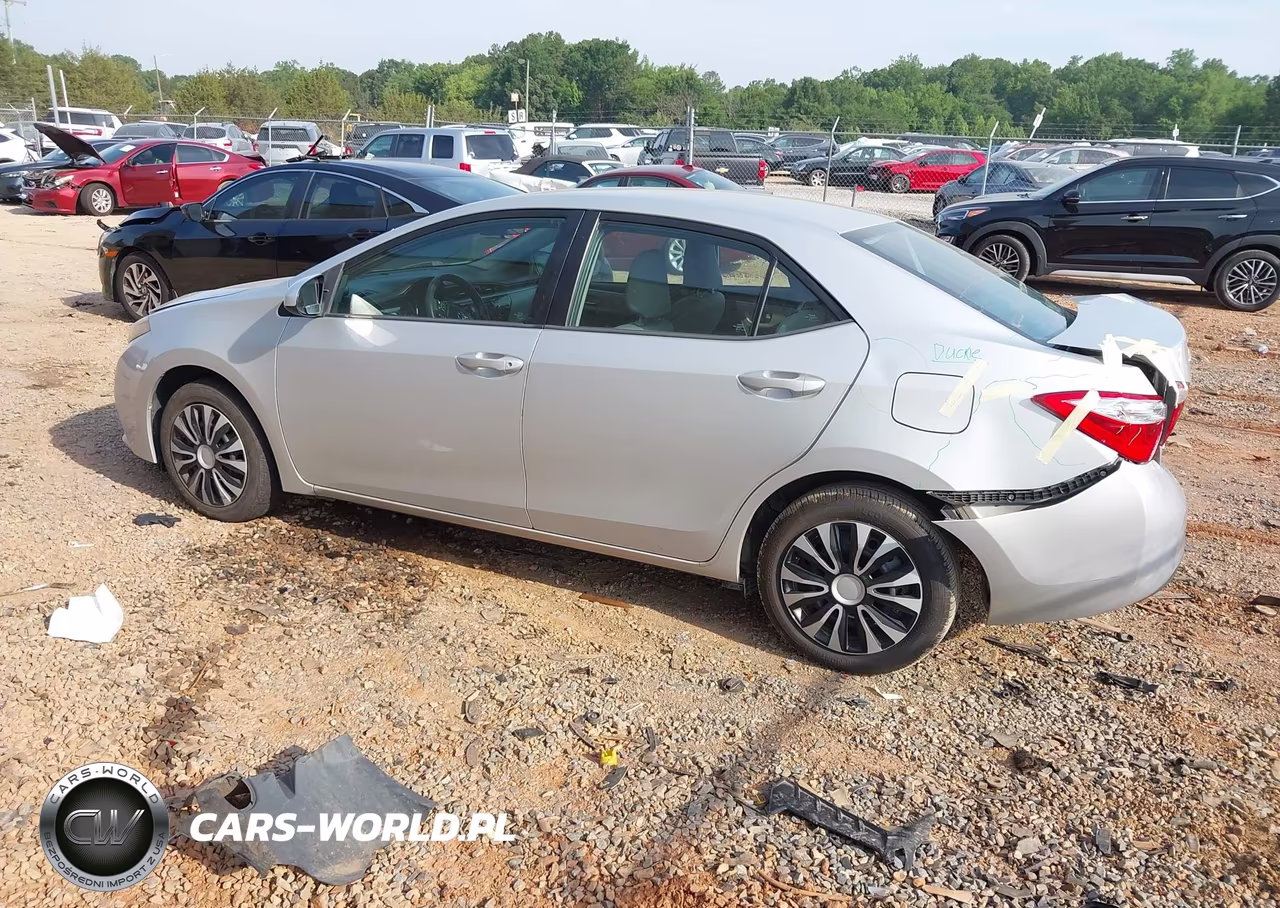 2016 Toyota Corolla Le VIN:2T1BURHE1GC590663 - 3
