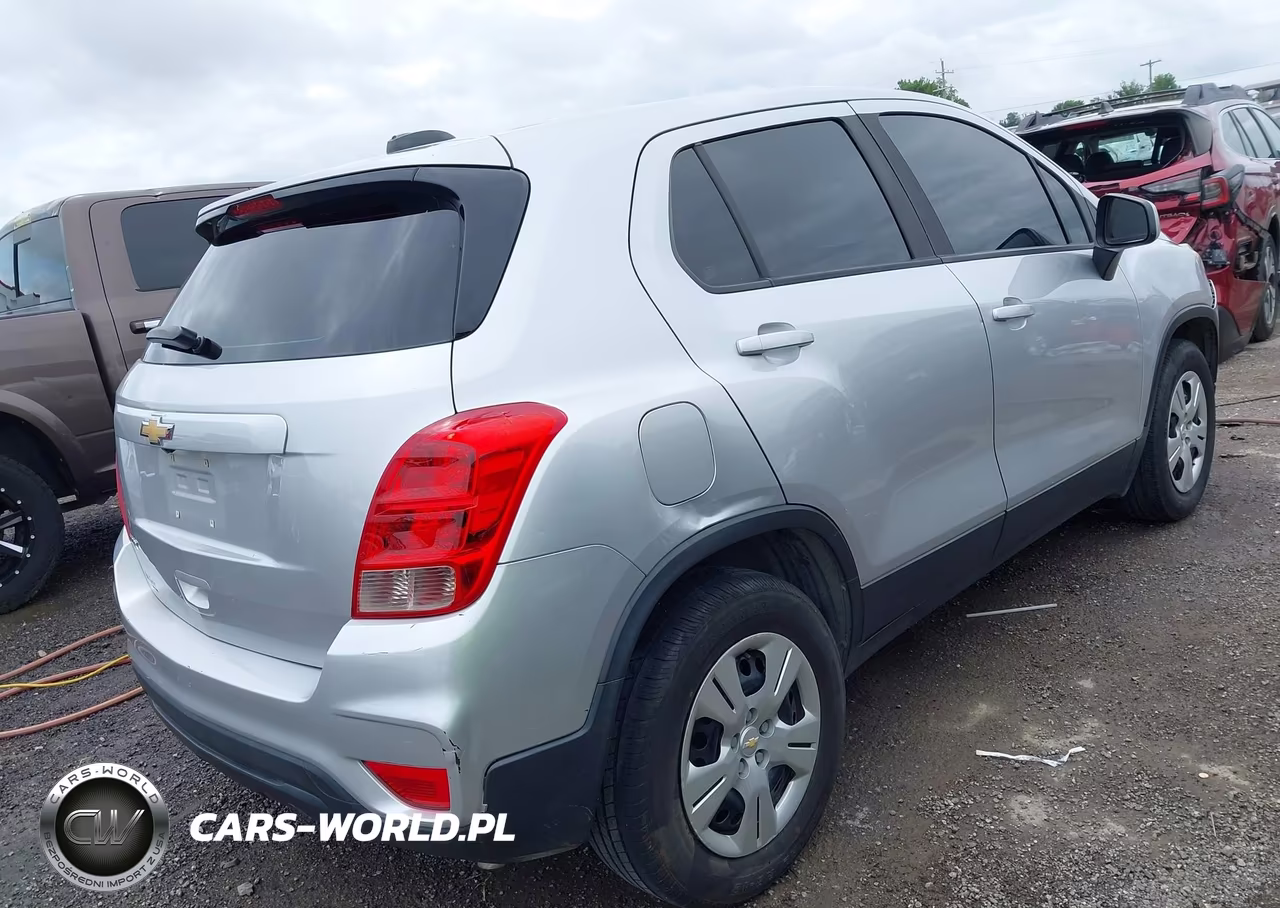 2018 Chevrolet Trax Ls VIN:KL7CJKSB6JB521246 - 4