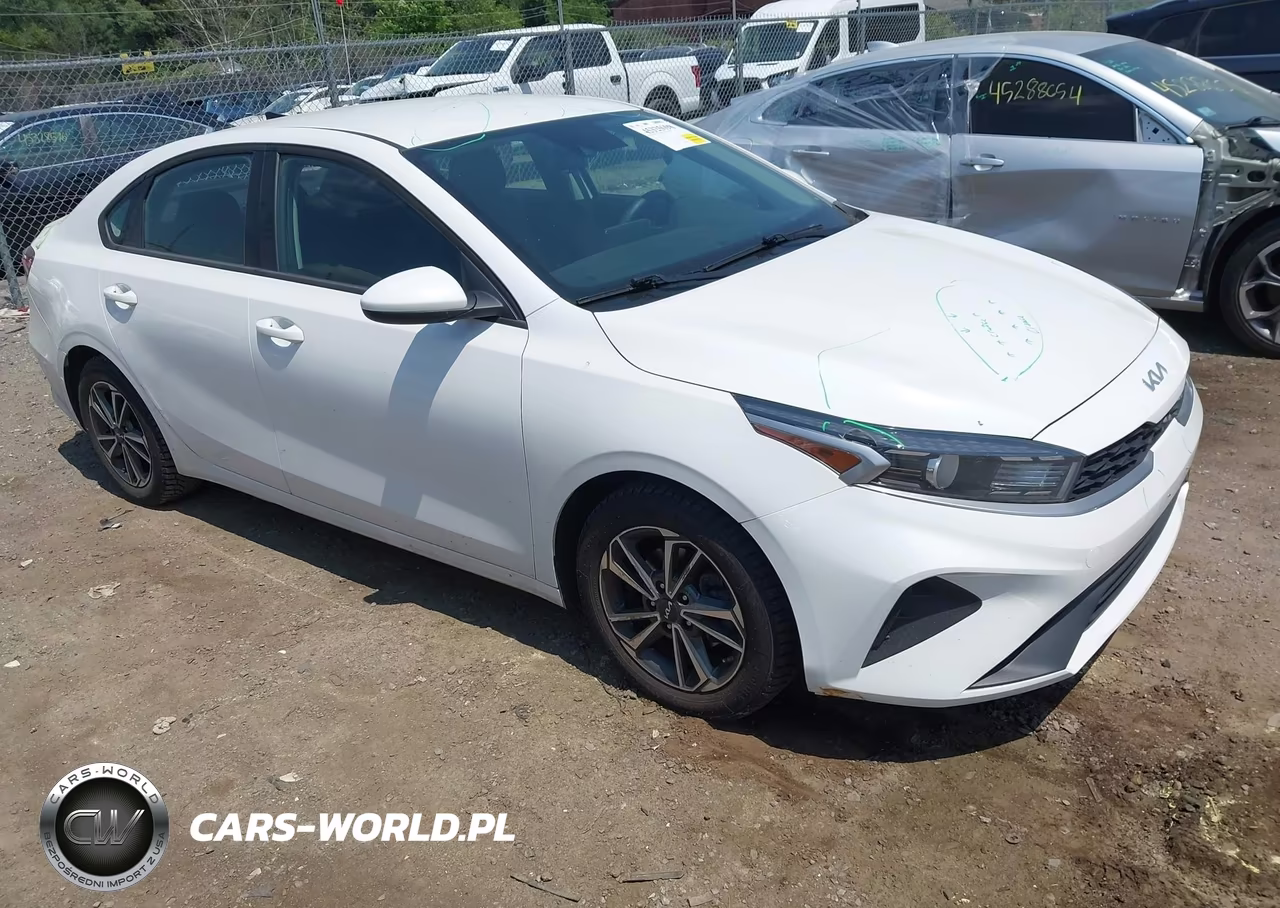 2022 Kia Forte Lxs – zdjęcie 1 z 16