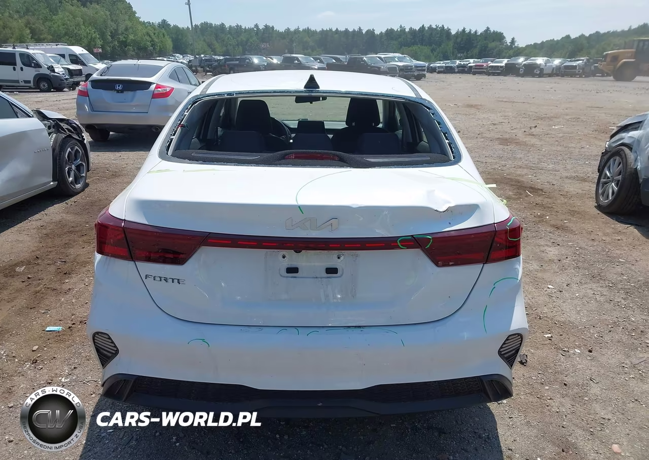 2022 Kia Forte Lxs VIN:3KPF24AD1NE427960 - 16