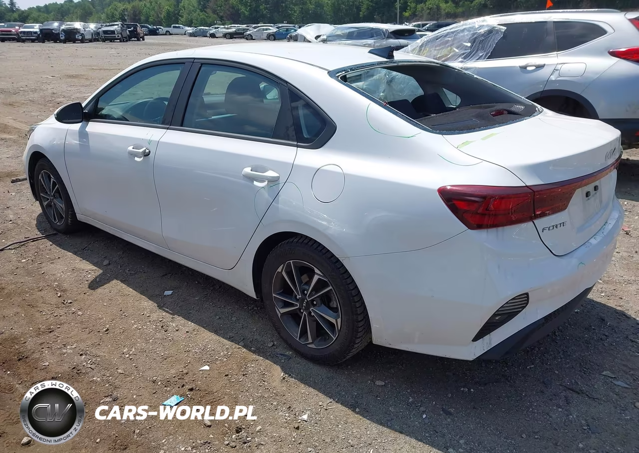 2022 Kia Forte Lxs VIN:3KPF24AD1NE427960 - 3