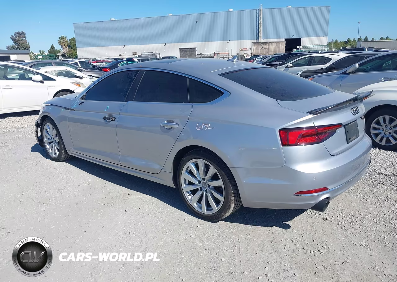 2018 Audi A5 2.0T Premium VIN:WAUCNDF52JA066616 - 3