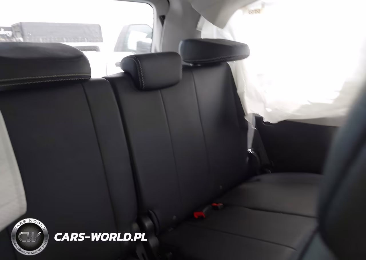 2018 Toyota Sienna Se 8 Passenger VIN:5TDXZ3DC9JS914028 - 17