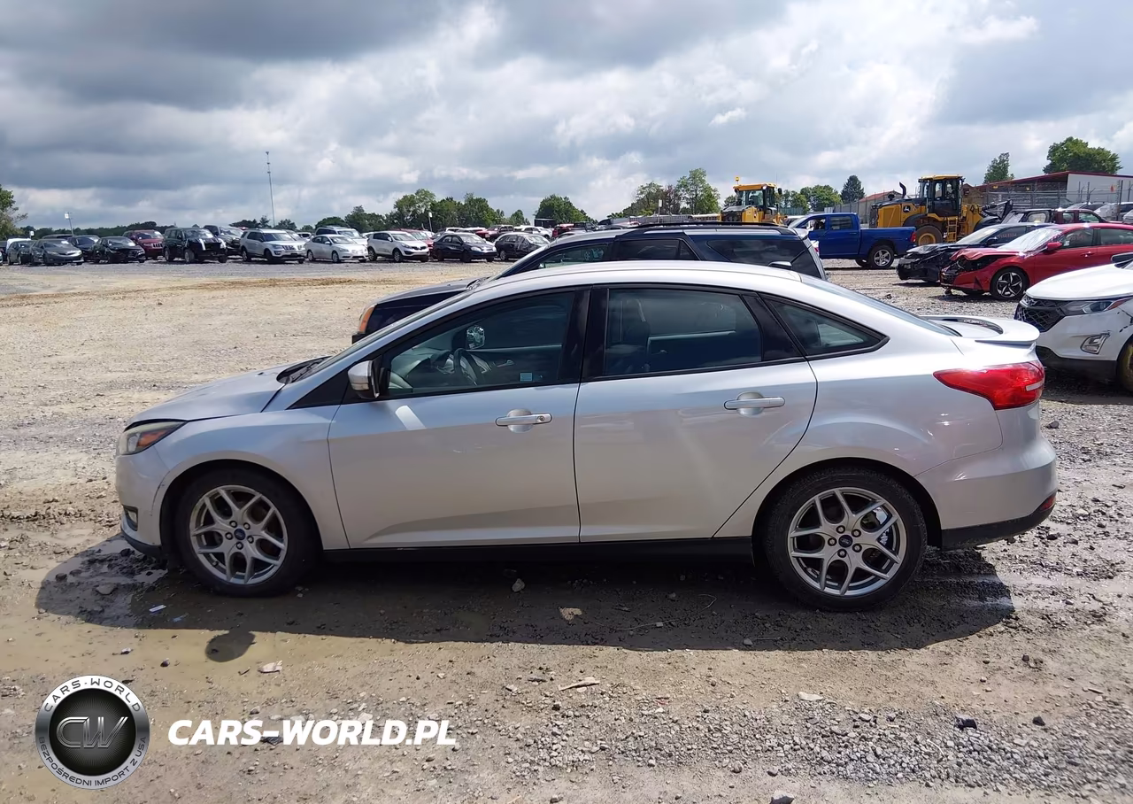 2015 Ford Focus Se VIN:1FADP3F23FL229678 - 14