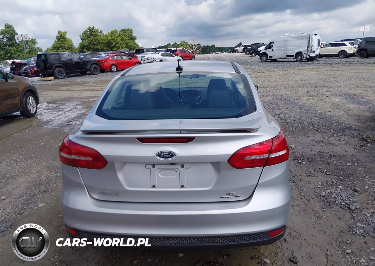 2015 Ford Focus Se VIN:1FADP3F23FL229678 - 16