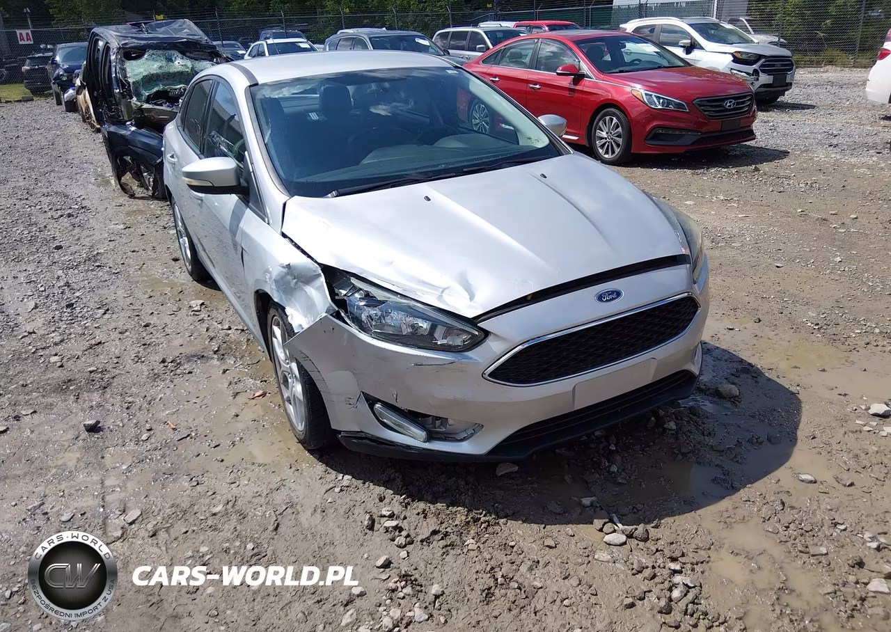 2015 Ford Focus Se VIN:1FADP3F23FL229678 - 6