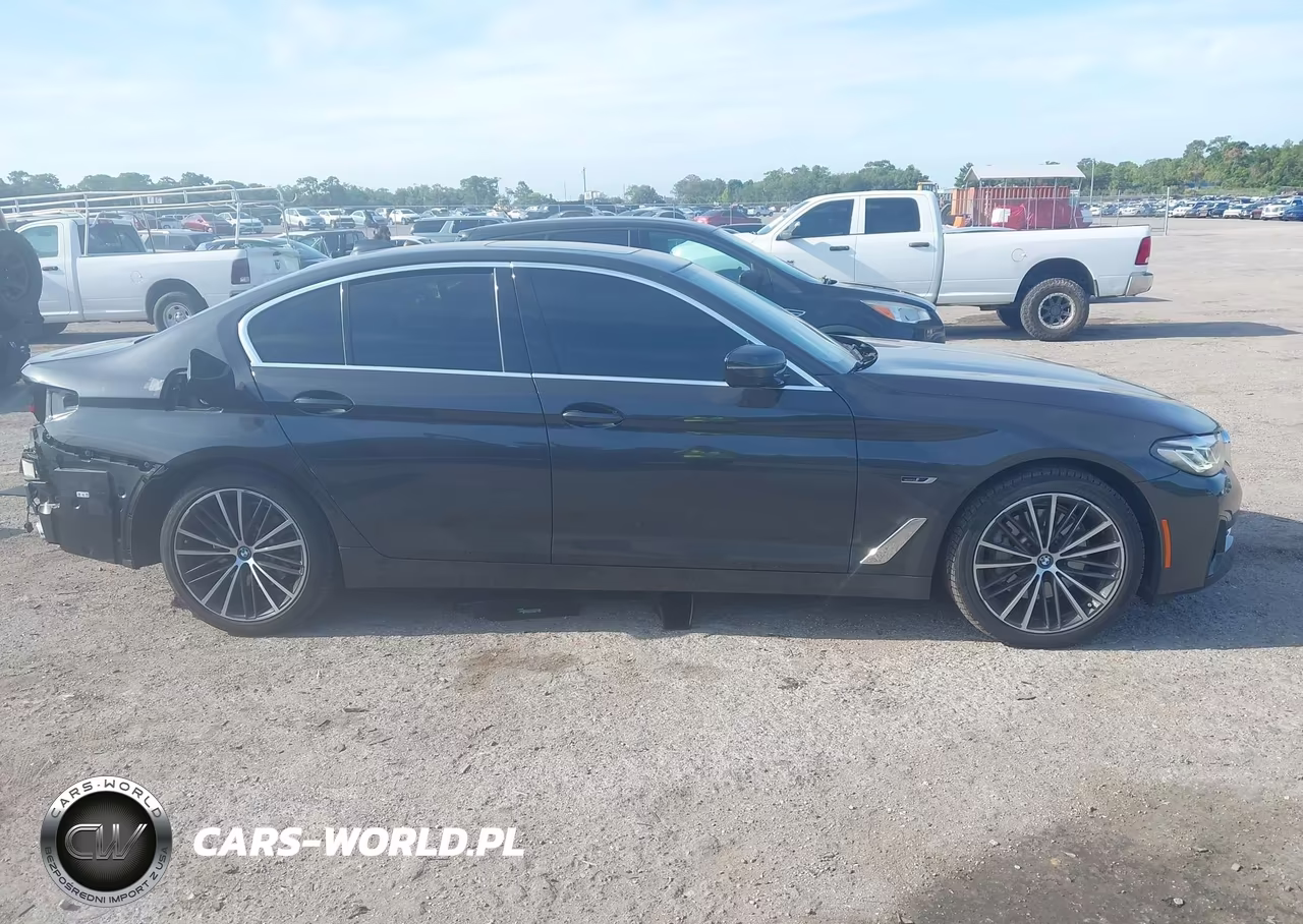 2022 BMW 530E VIN:WBA13AG08NCJ34524 - 13